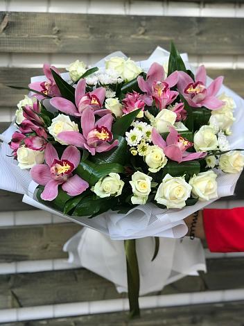 Букет цветов из: Розы и Хризантемы в Кулебаки