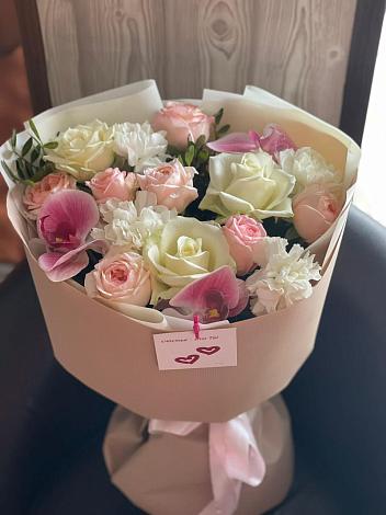 Букет цветов из: Орхидеи, Розы и Гвоздики в Кулебаки