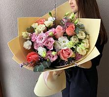 Букет цветов из:  Розы, Лизиантусы и Гвоздики в Кулебаки