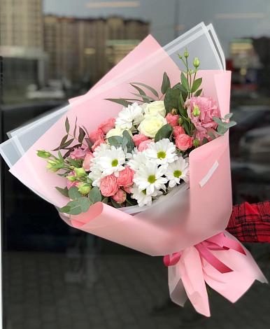 Букет цветов из: Розы, Лизиантусы и Хризантемы в Кулебаки